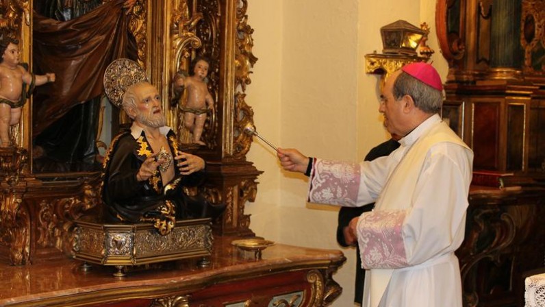 Bendición del busto relicario de San Felipe Neri