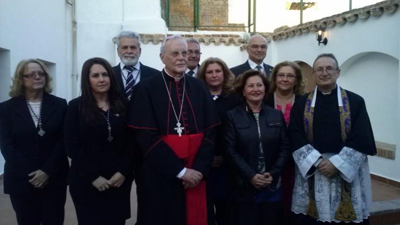 El cardenal Amigo bendice el centro Virgen del Socorro, de Alcalá de Guadaira