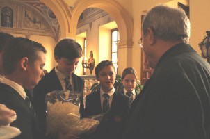 El Arzobispo recibe a un grupo de alumnos del colegio St. Mary