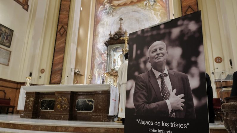 Mons Saiz en la Misa funeral de Javier Imbroda: «Era un hombre creyente, ejemplo de lucha por la vida»