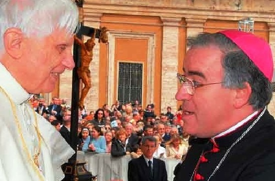 Mons. Saiz: El papa Benedicto XVI «nos ha enseñado a poner a Cristo en el centro de la vida»