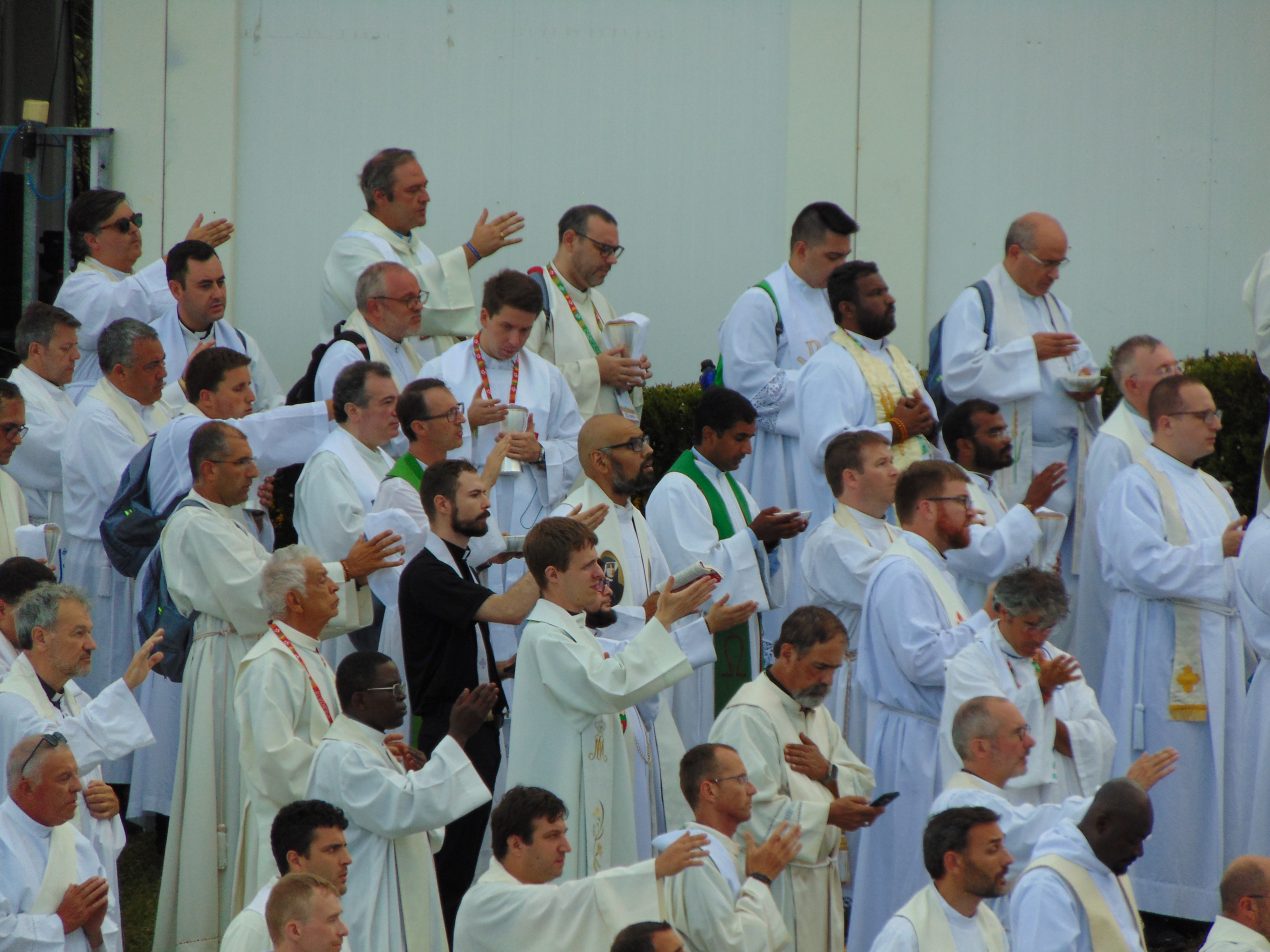 Misa de apertura de la JMJ presidida por el cardenal patriarca de Lisboa