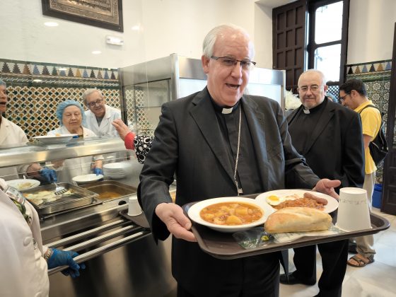 Comedor San Juan de Dios, Sevilla, monseñor Saiz Meneses (44)