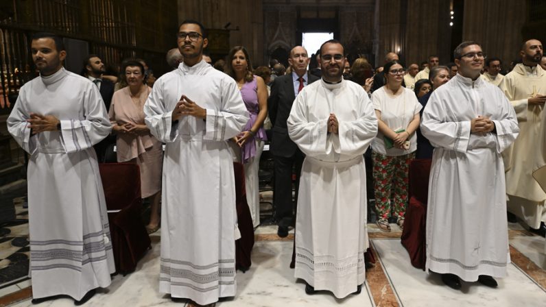 La Iglesia en Sevilla celebrará la ordenación sacerdotal de cuatro diáconos el 15 de junio