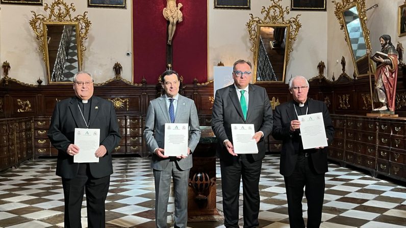 La Junta de Andalucía y la Iglesia crean una comisión mixta para la protección, el disfrute y el estudio del patrimonio religioso
