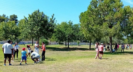 Casi medio centenar de niños participan en la escuela de verano del Proyecto Maparra