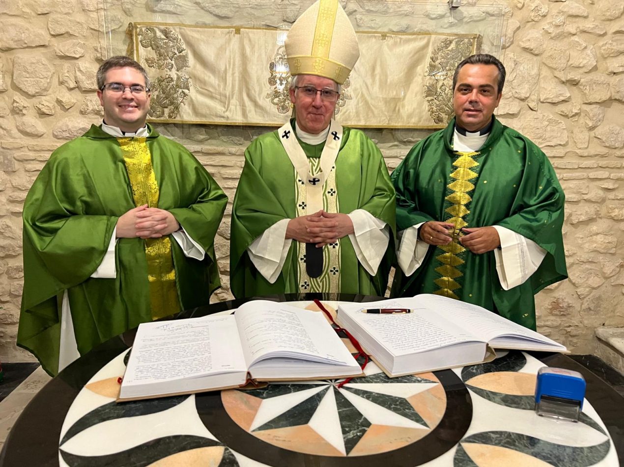 Toma de posesión del sacerdote Manuel Ávalos, párroco de San Sebastián y Santa María, de Estepa