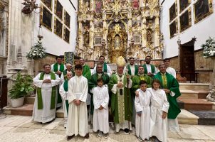 Toma de posesión del sacerdote Manuel Ávalos, párroco de San Sebastián y Santa María, de Estepa