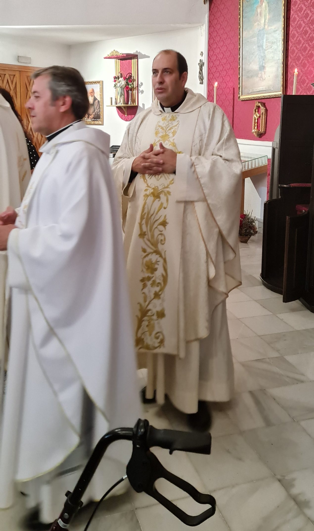 Toma de posesión del sacerdote Manuel Sánchez de Heredia, párroco de Ntra. Sra. del Amparo y San Fernando (Dos Hermanas)