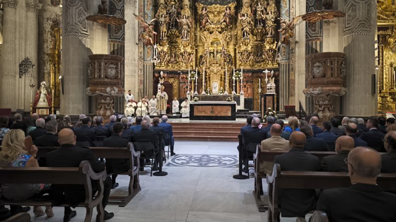 El arzobispo preside la Eucaristía por el bicentenario de la Policía Nacional