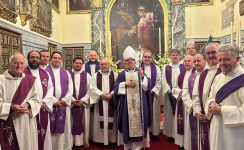 Monseñor Valdivia en la Universidad de Curas: “En la Eucaristía se nos vincula con el cielo, nuestra verdadera patria”